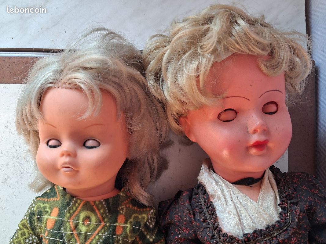Très vieille poupée ancienne en composite avec corps mou, yeux clignotants - France