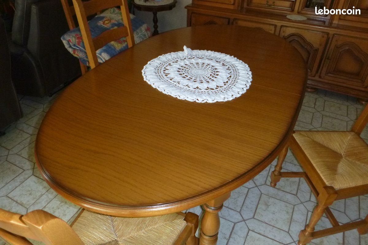 Ensemble vaisselier, table et chaises (image 5)