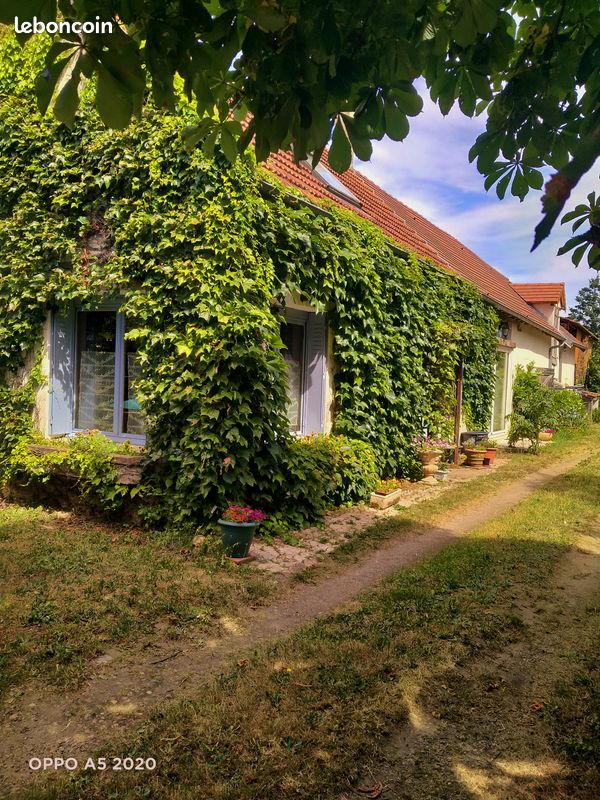 Maison 5 pièces 160 m² · à Saint-Rémy-en-Rollat · 160 m² · 248 000 €