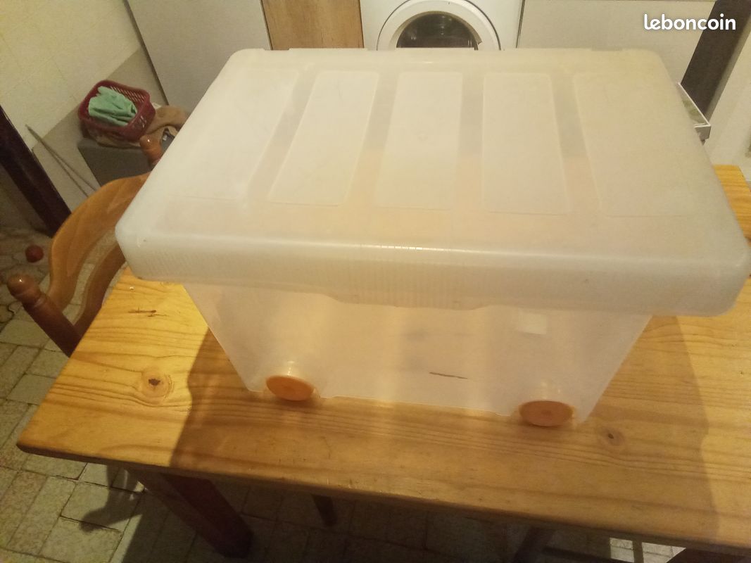 Boite de rangement a roulette (image 2)