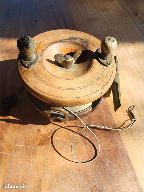Vieux Moulinet De Pêche En Bois Et Laiton – Super Look Vintage Pour Collection