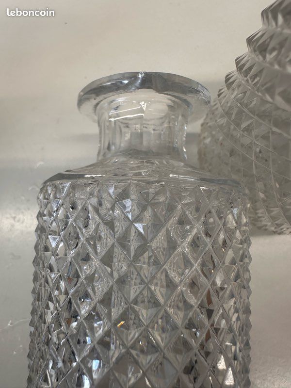Lot de 3 Carafes en Cristal BACCARAT France – Signées – Milieu XXe (image 4)