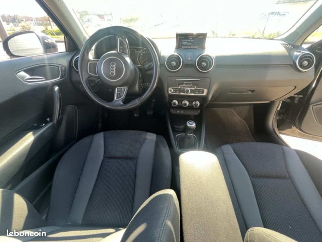 AUDI A1 A1 1.0 TFSI 95 ultra Metropolitan (image 19)