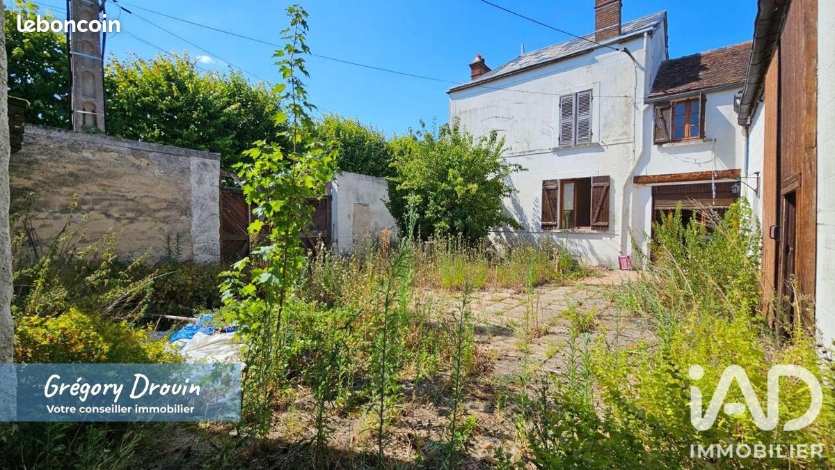 Maison 5 pièces 100 m² · à Beaumont-du-Gâtinais · 100 m² · 54 000 €