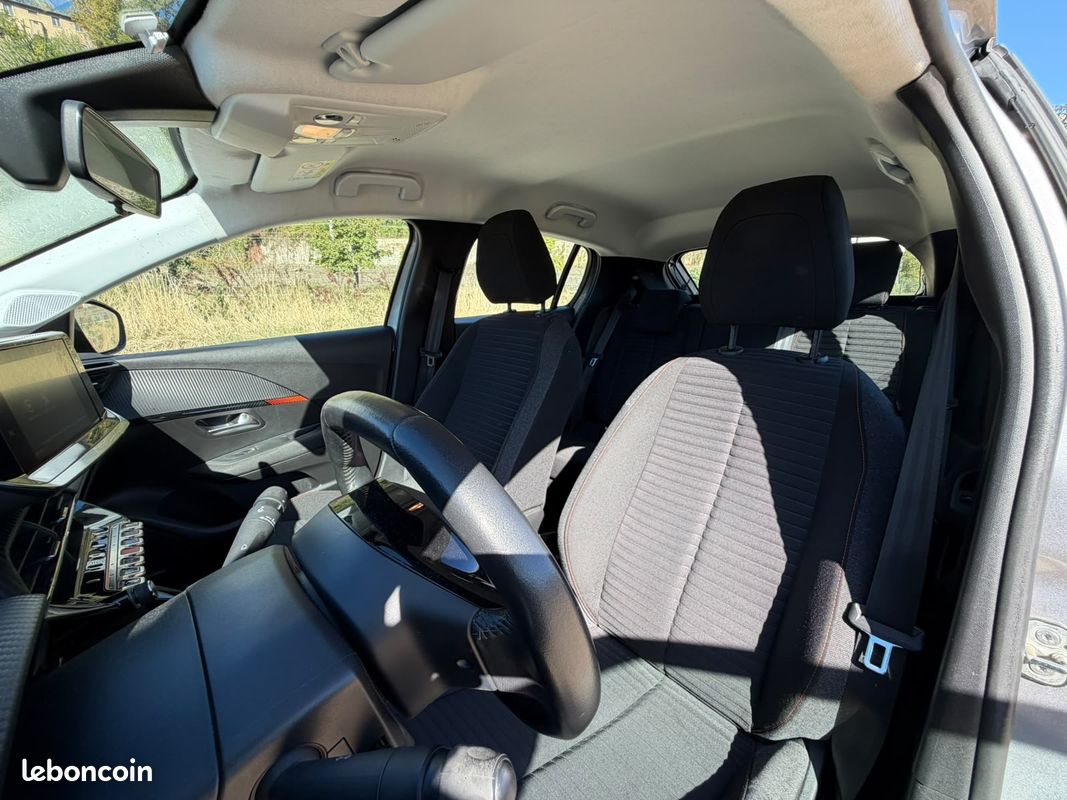 Peugeot 208 1,2 Puretech 75ch buisness (image 9)