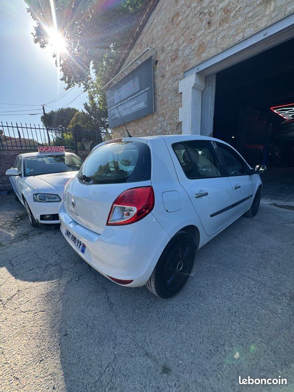 Renault clio 3 (image 2)