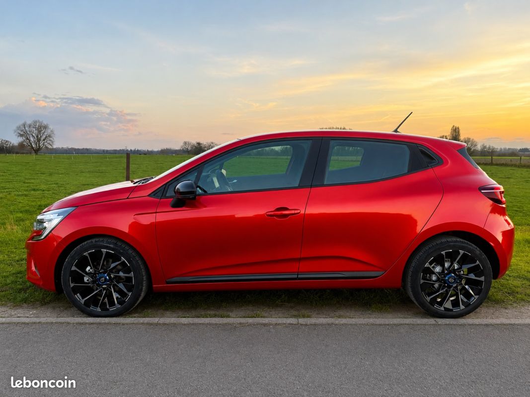 RENAULT CLIO V 1.0 TCe 90 Equilibre (image 3)