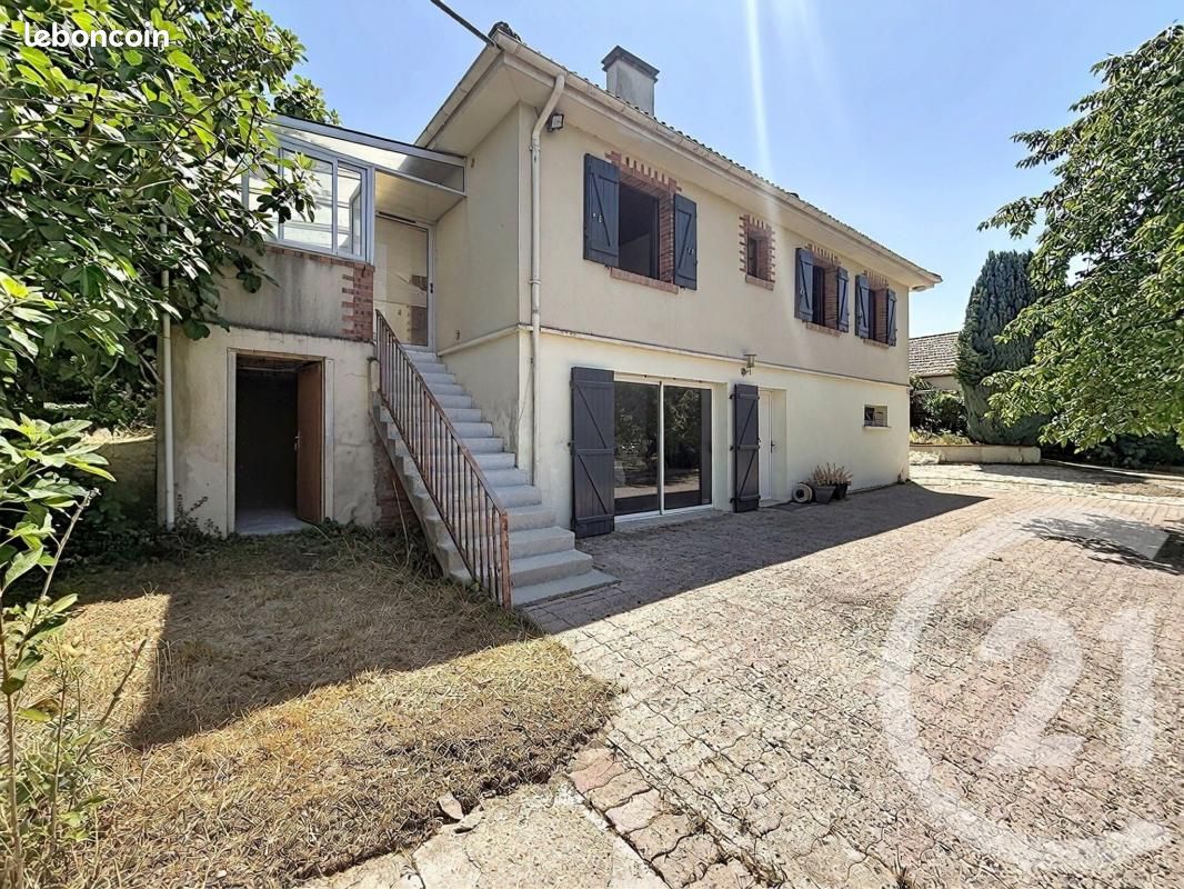 Maison 6 pièces 155 m² · à Pont-sur-Yonne · 155 m² · 215 000 €