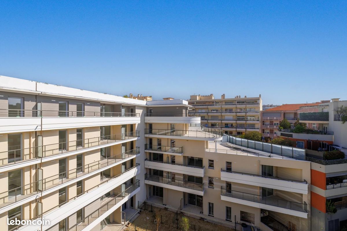 Appartement 4 pièces 76 m² · à Roquebrune-Cap-Martin · 76 m² · 1 920 €/mois