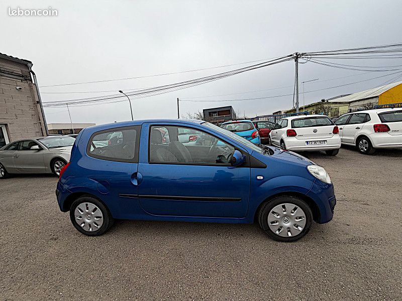 Renault TWINGO II 1.2 60CH EXPRESSION (image 4)