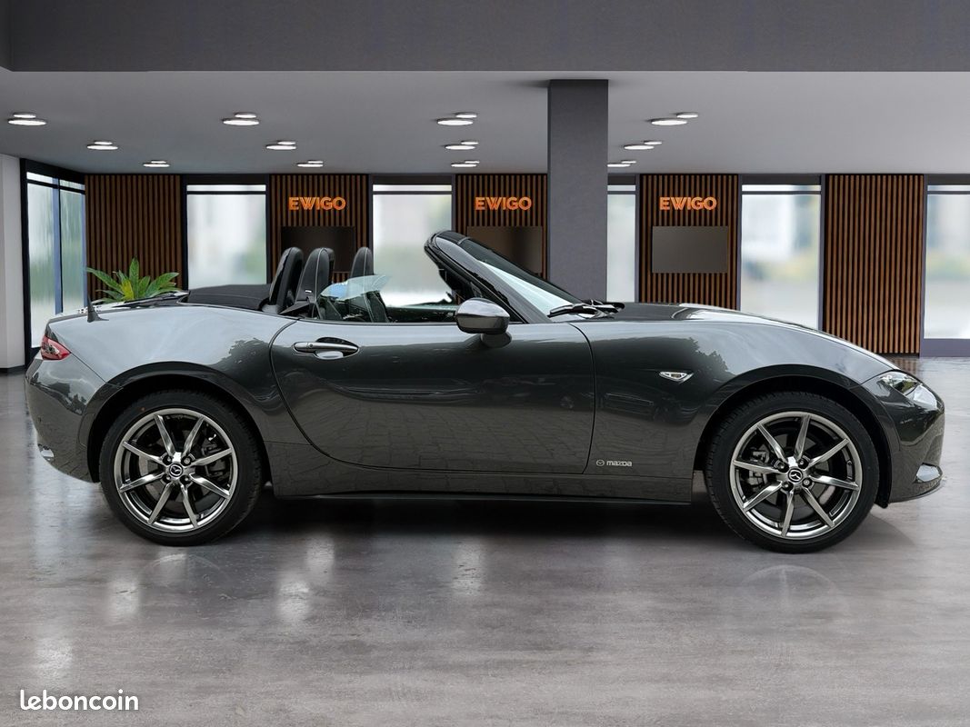 MAZDA MX5 ROADSTER 2.0 SKYACTIV-G 185 CH * CARPLAY*CAMERA DE RECUL*PACK SPORT* FULL ENTRETIEN MAZDa (image 18)
