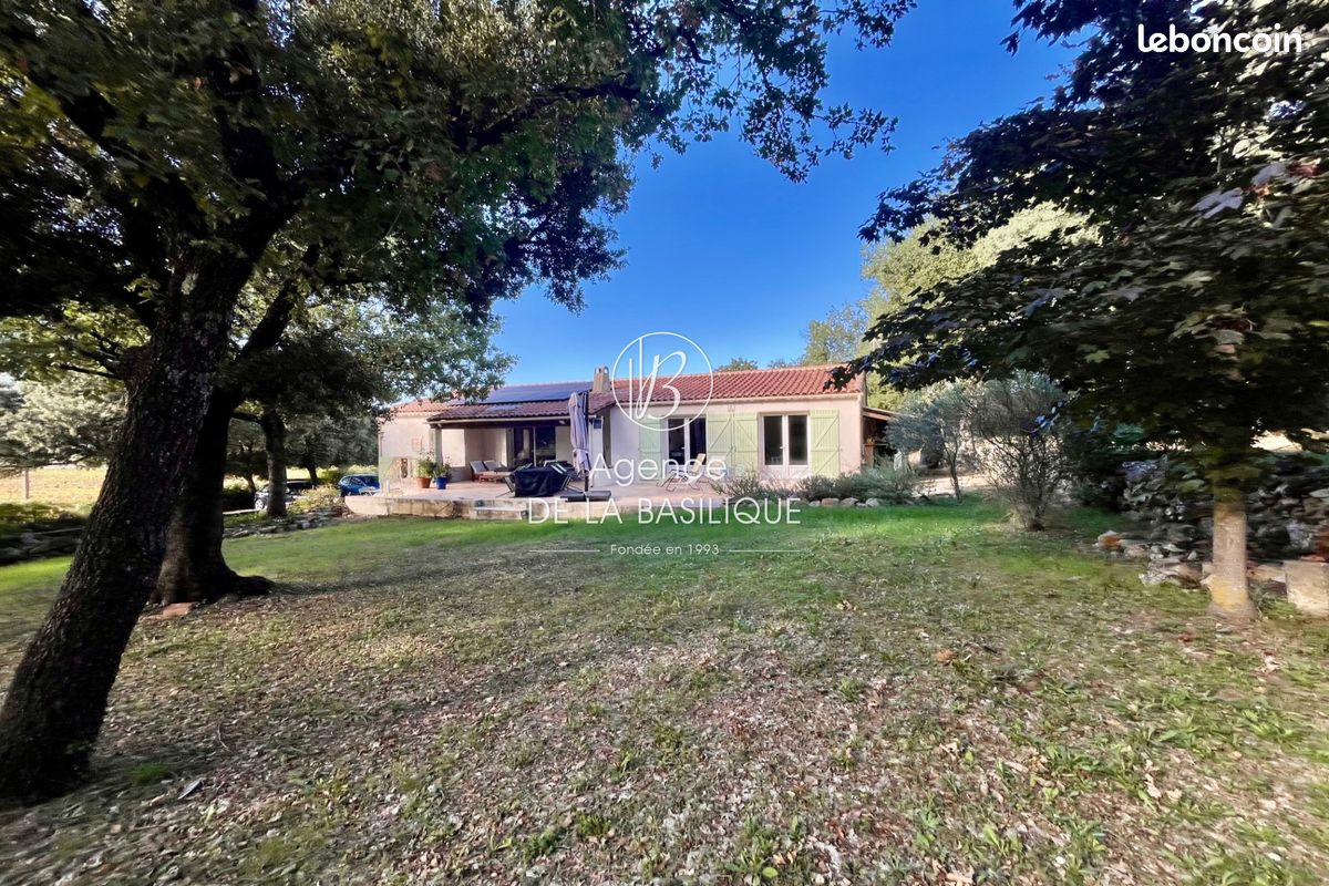Maison 4 pièces 150 m² · à Saint-Maximin-la-Sainte-Baume · 150 m² · 545 000 €