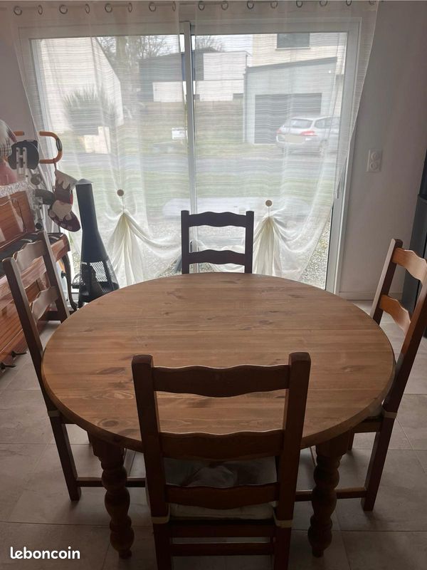Salle à manger (image 1)