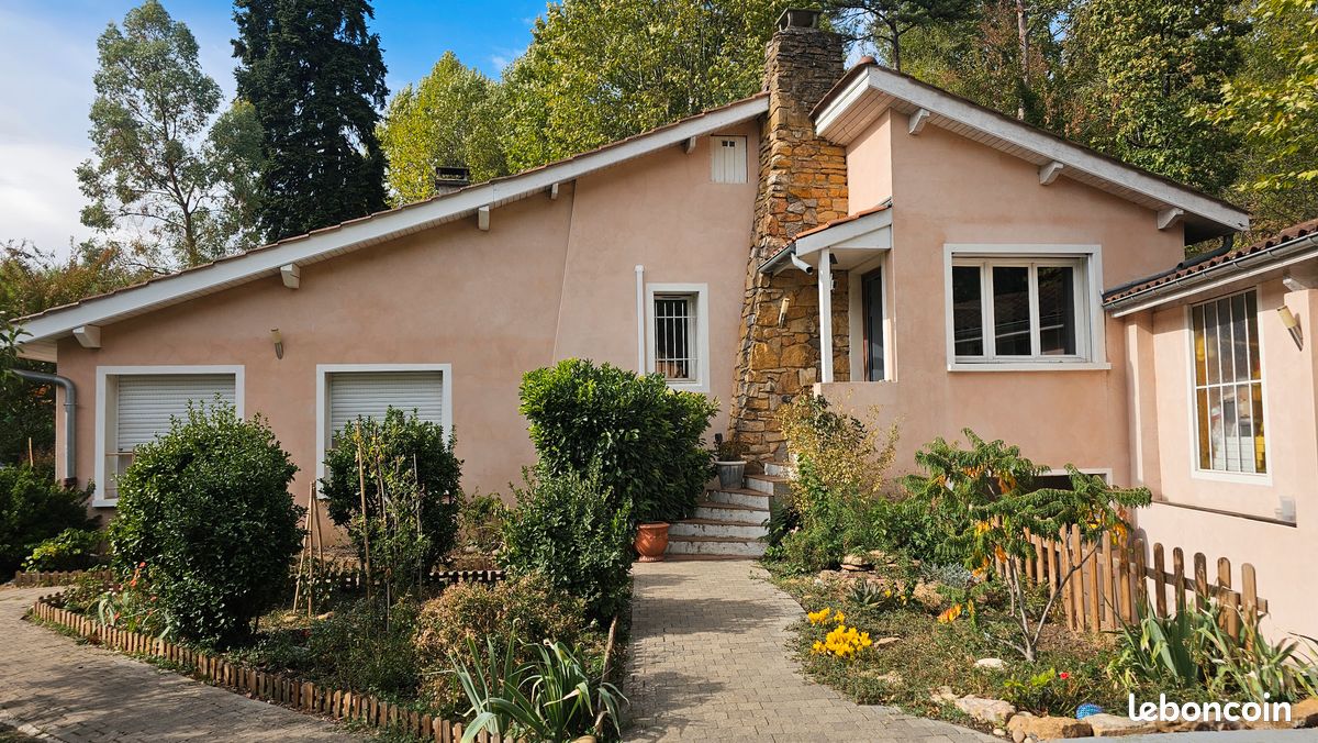 Maison 6 pièces 156 m² · à Caluire-Et-Cuire · 156 m² · 970 000 €