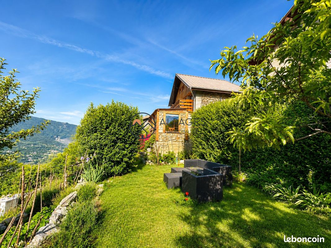 Maison 3 pièces 119 m² · à Eygliers · 119 m² · 840 000 €