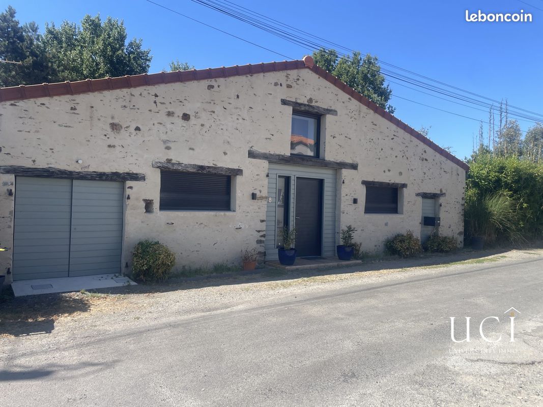Maison 6 pièces 169 m² · à Saint-Philbert-de-Grand-Lieu · 169 m² · 469 800 €
