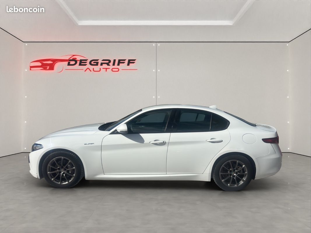 ALFA ROMEO GIULIA MY20 2.2 160 ch AT8 Super (image 2)