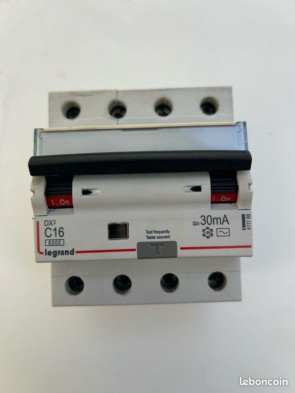 Disj. Diff. 4P 16A 30mA Legrand DX3 8/10 (image 1)