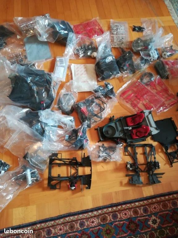 Pièces détachées Pocher 1/8 Porsche et F40 et Testararossa (image 17)