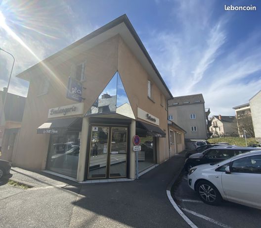 Immeuble 301 m² Ussel