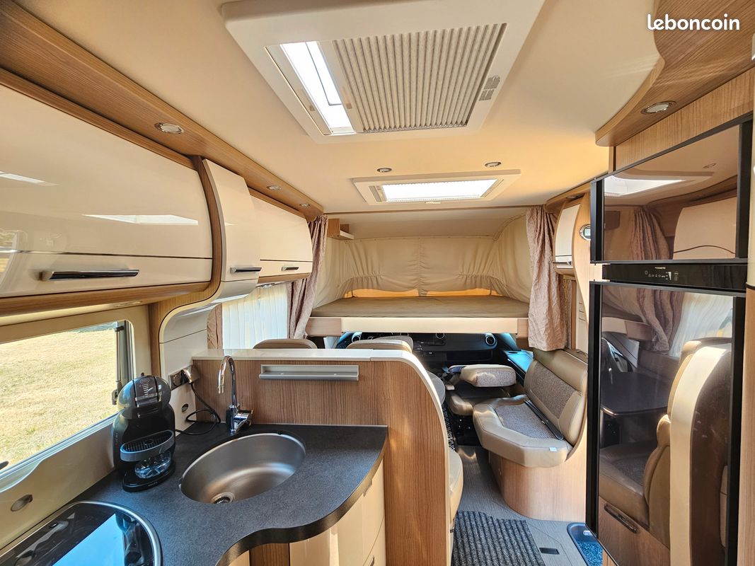 CAMPING CAR Mercedes Carthago Lits Jumeaux (image 3)
