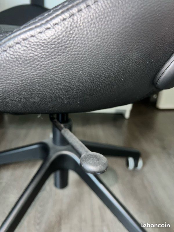 Chaise de bureau en cuir véritable IKEA HATTEFIÄLL (image 2)
