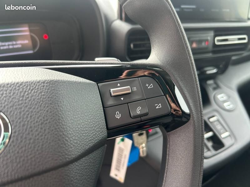 Toyota PROACE CITY Medium Electric 136ch 50 kWh Start Confort 3P MY25 (image 32)