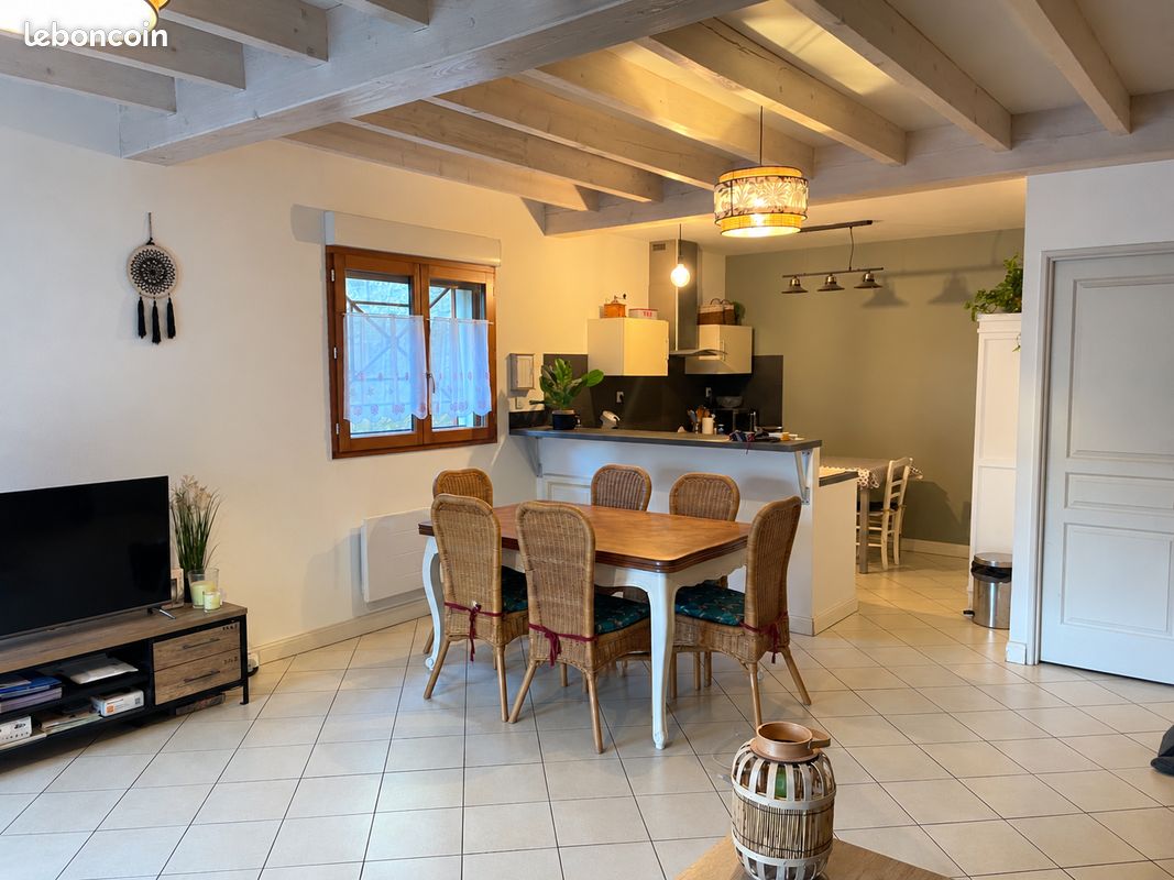 Maison 4 pièces 90 m² · à Gontaud-de-Nogaret · 90 m² · 700 €/mois