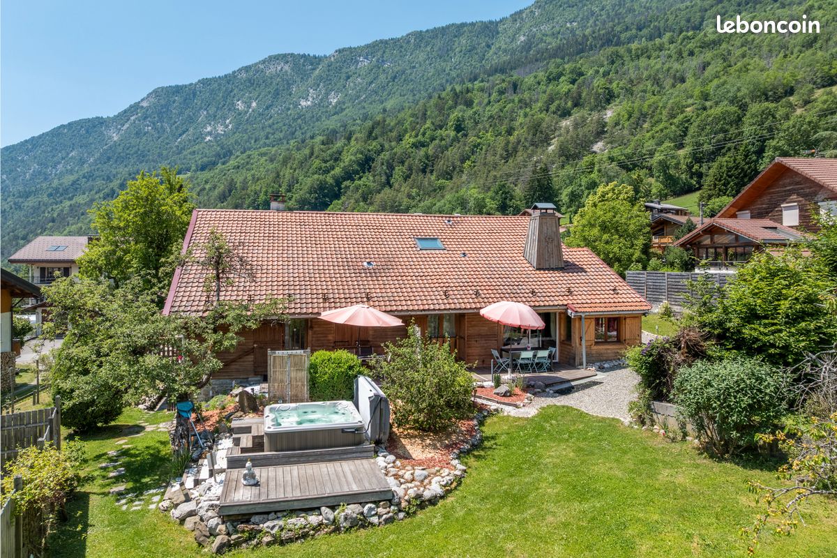 Maison 11 pièces 250 m² · à Thônes · 250 m² · 1 498 000 €