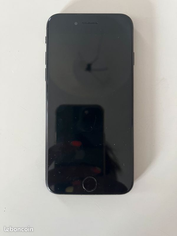 IPhone SE (image 1)