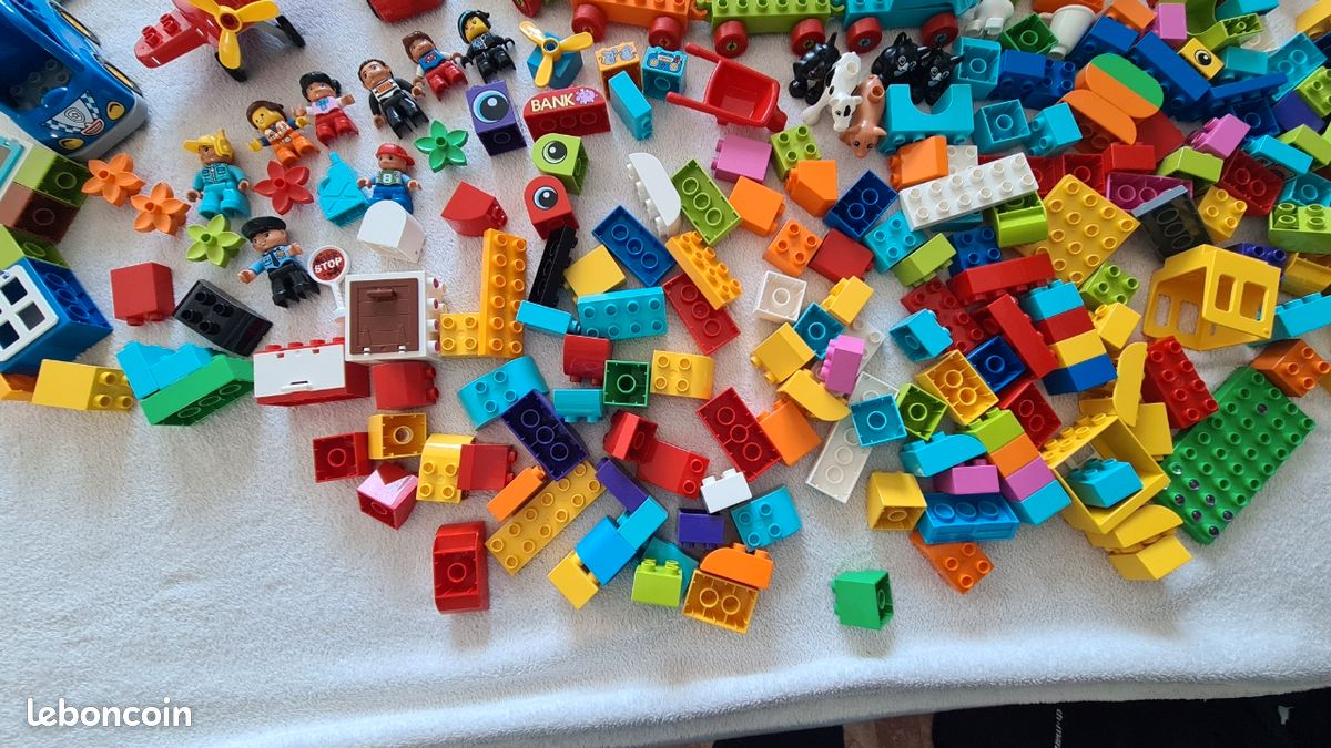 Lego Duplo - Environ 200 pièces et sa boîte de rangement (image 5)