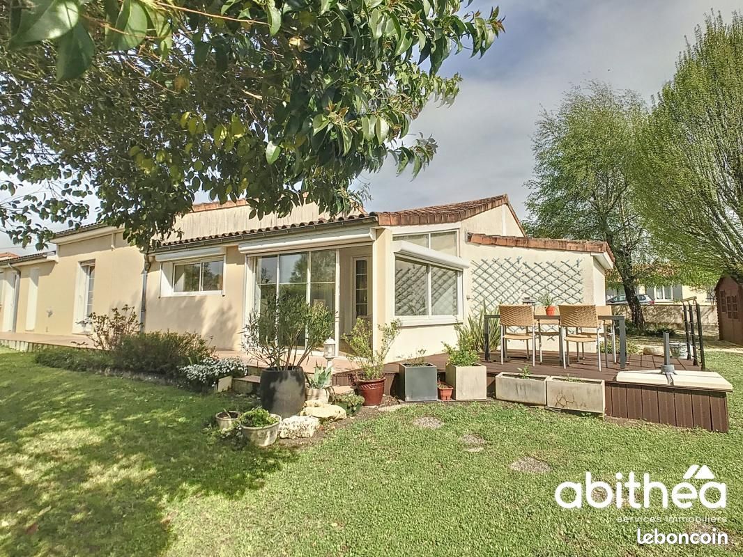 Maison 7 pièces 154 m² - Puymoyen 16400 (image principale 0)