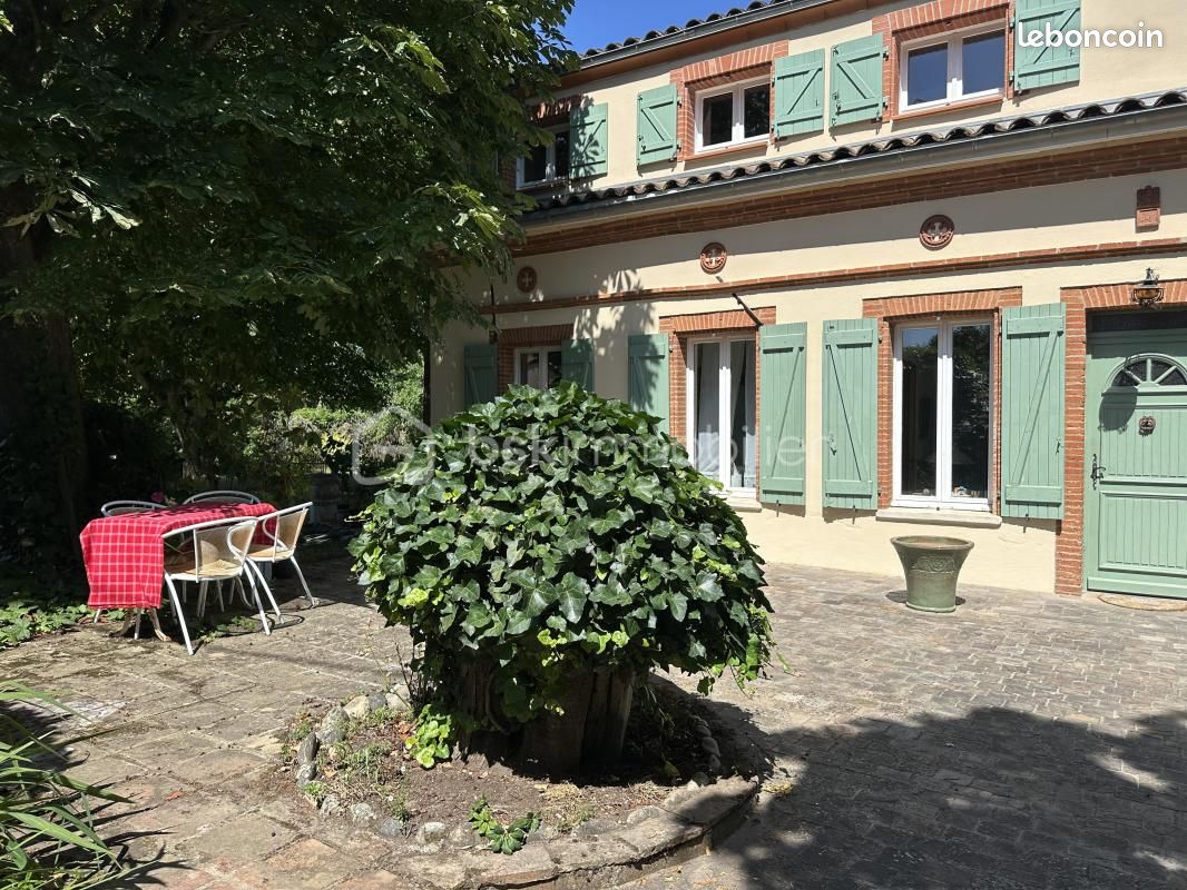 Maison 10 pièces 330 m² · à Blagnac · 330 m² · 895 000 €