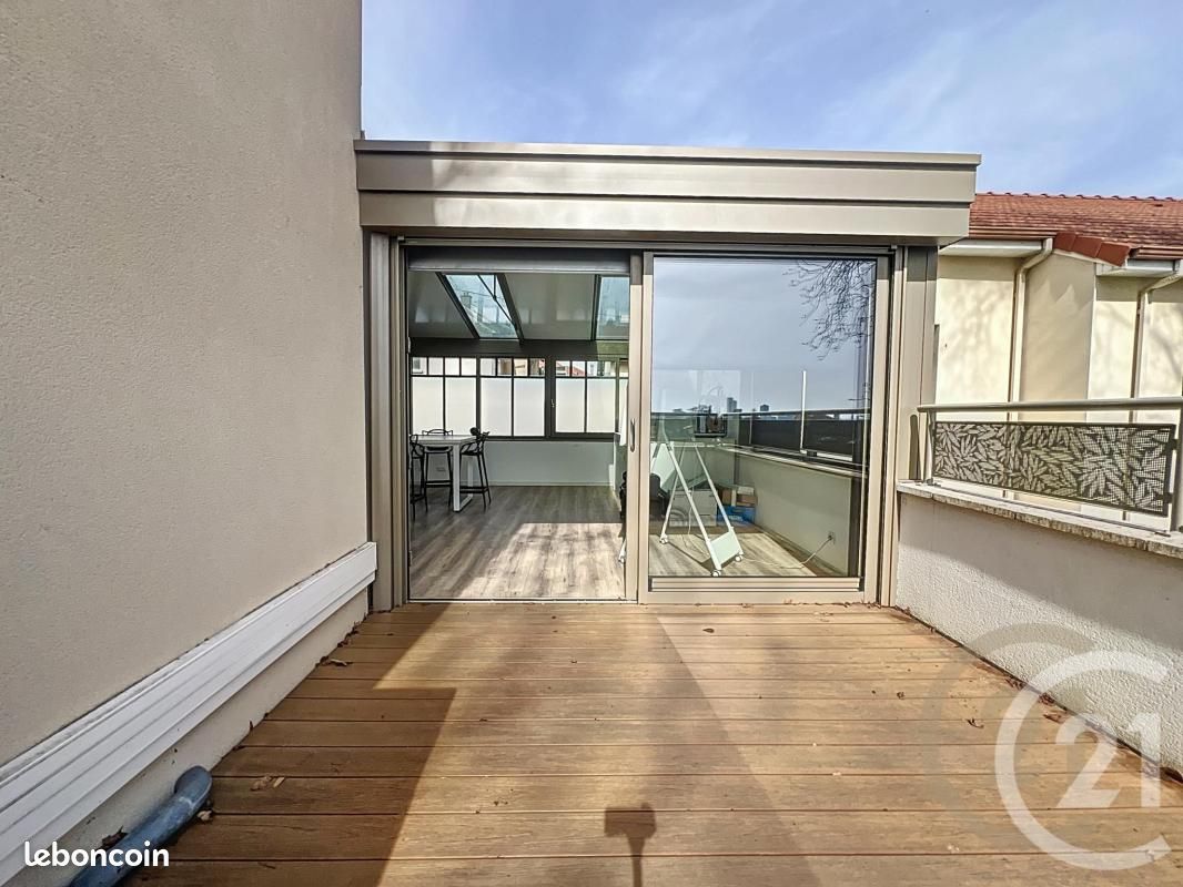 Loft 5 pièces 176 m² (image 1)