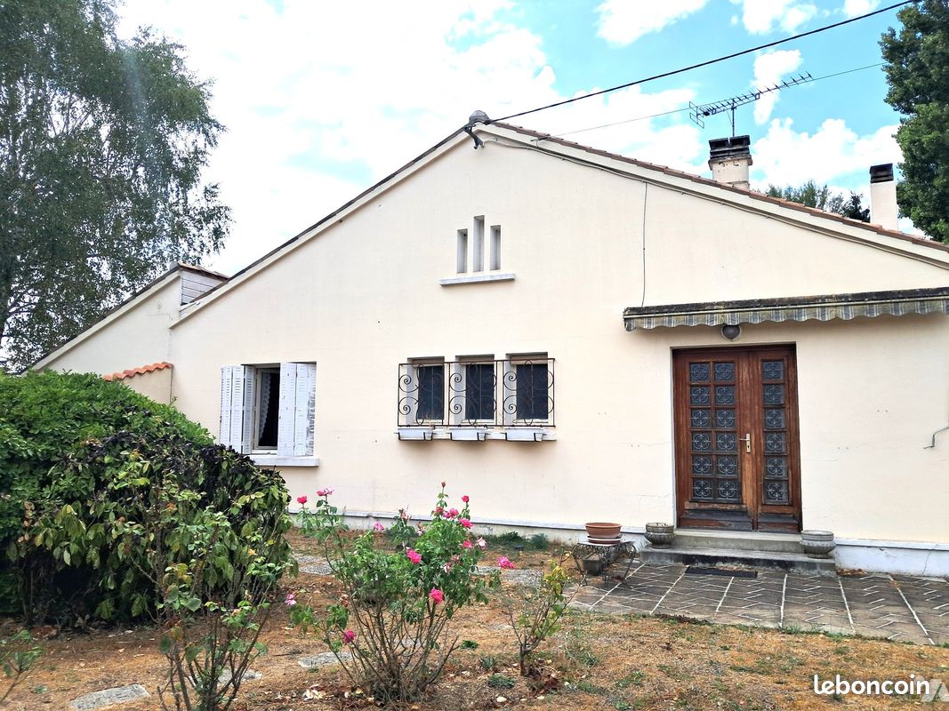 Maison 5 pièces 93 m² · à Authon-Ébéon · 93 m² · 121 900 €