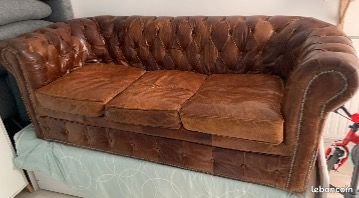 Canapé Chesterfield 3 place cuir (image 1)