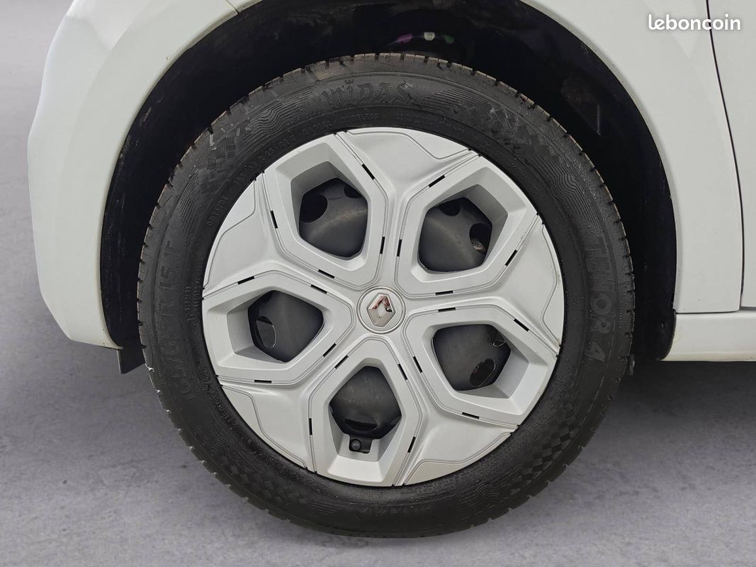 RENAULT Twingo III E-Tech Authentic (image 19)