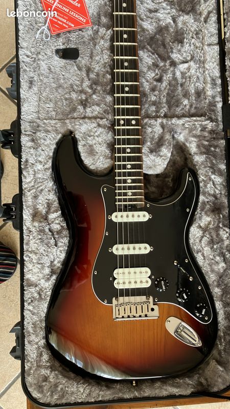 Fender Stratocaster American ELite Shawbucker HSS (image 1)