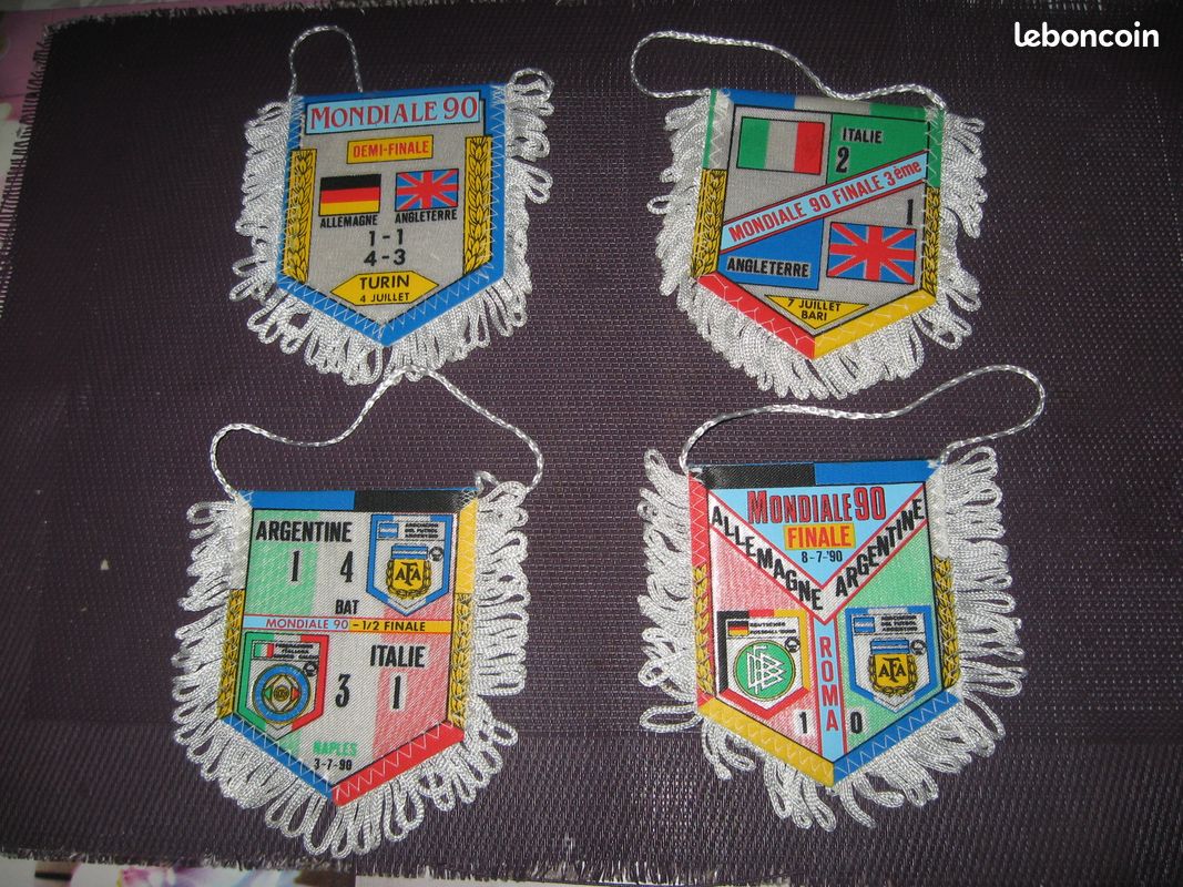 Lot De 3 Fanions Football - Coupe Du Monde 1990 Italie - Vintage