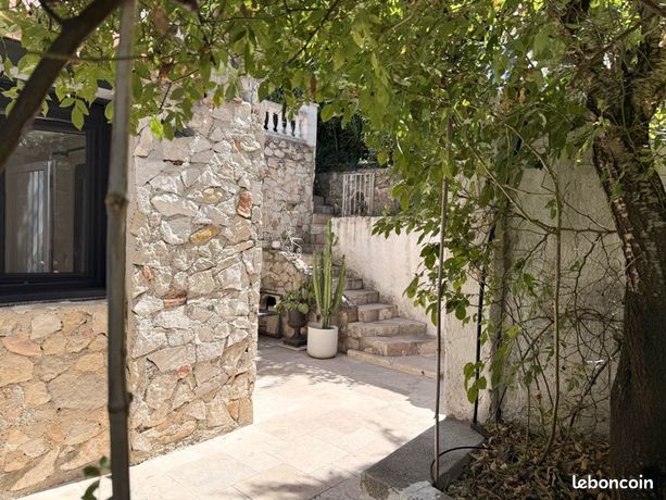 Maison atypique T4 rénovée avec piscine et vue dégagée — 3