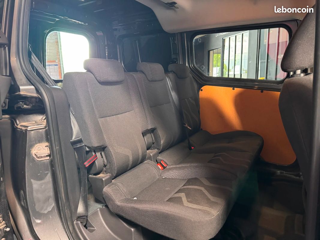 FORD TRANSIT CONNECT CABINE APPROFONDIE 1.5 ECOBLUE 120 S&S BVA8 Trend CAMÉRA DE RECUL / ANDROID AUTO / ATTELAGE / ENTRETIEN COMPLET (image 21)