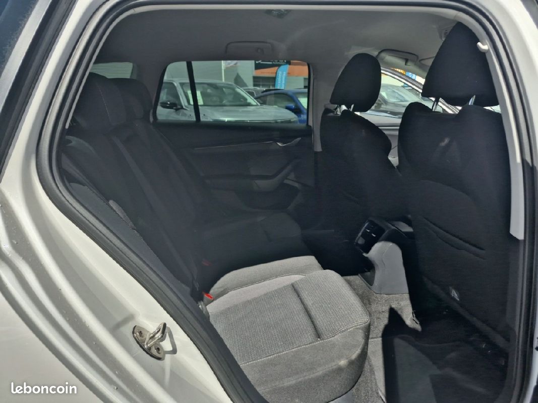 SKODA Octavia Combi 2.0 TDI 150 ch DSG7 Business (image 15)