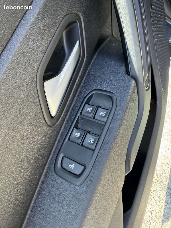 Dacia Duster CONFORT ECO-G 100 4X2 (image 8)