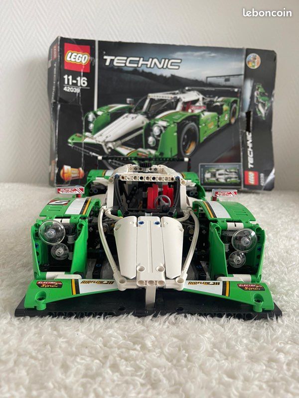Voiture de course LEGO TECHNIC 24 h du mans 42039 (image 6)