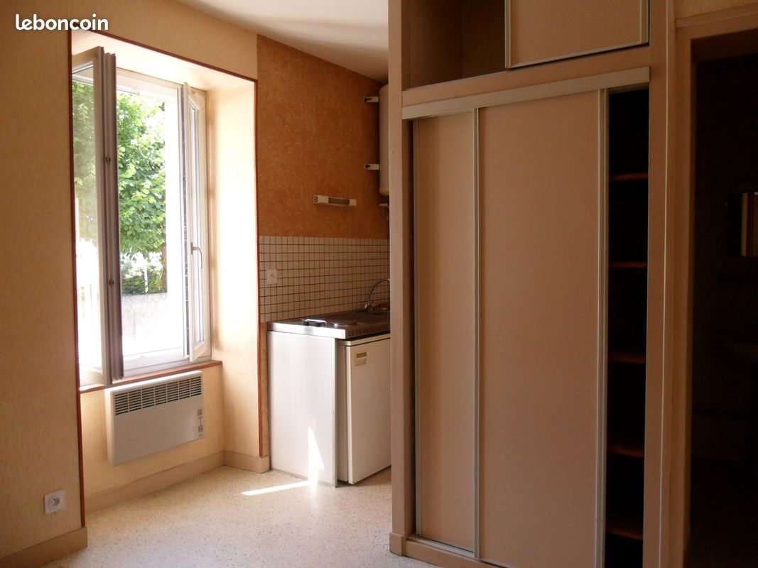 Appartement 16 pièces 16 m² · à Poitiers · 16 m² · 350 €/mois