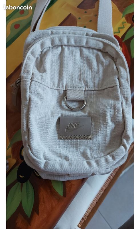 Sacoche 3 poches Nike (image 2)