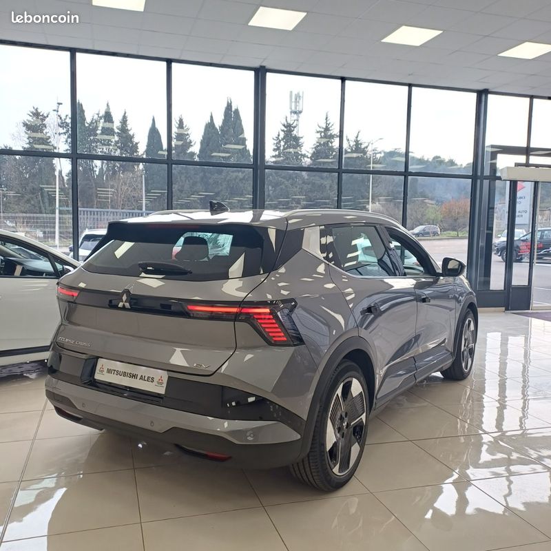 MITSUBISHI ECLIPSE CROSS BEV 87 KWH 220 INVITE+ 22kW (image 6)
