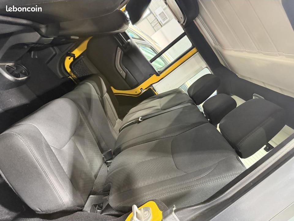 JEEP WRANGLER 2.8 CRD 200Cv 2015 Unlimited Sport PHASE 2 (image 18)