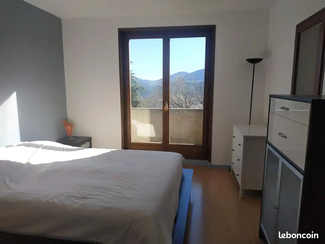 Chalet avec Jacuzzi proche du Lac de Serre-Ponçon (image 6)