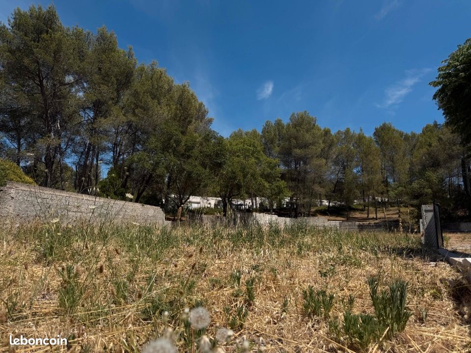 Terrain 279 m² · à Saint-Mathieu-de-Tréviers · 200 000 €